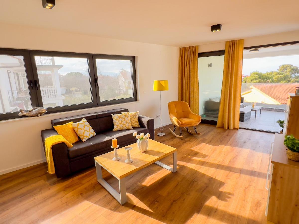 Villa Mirno More Apartments Malinska Extérieur photo