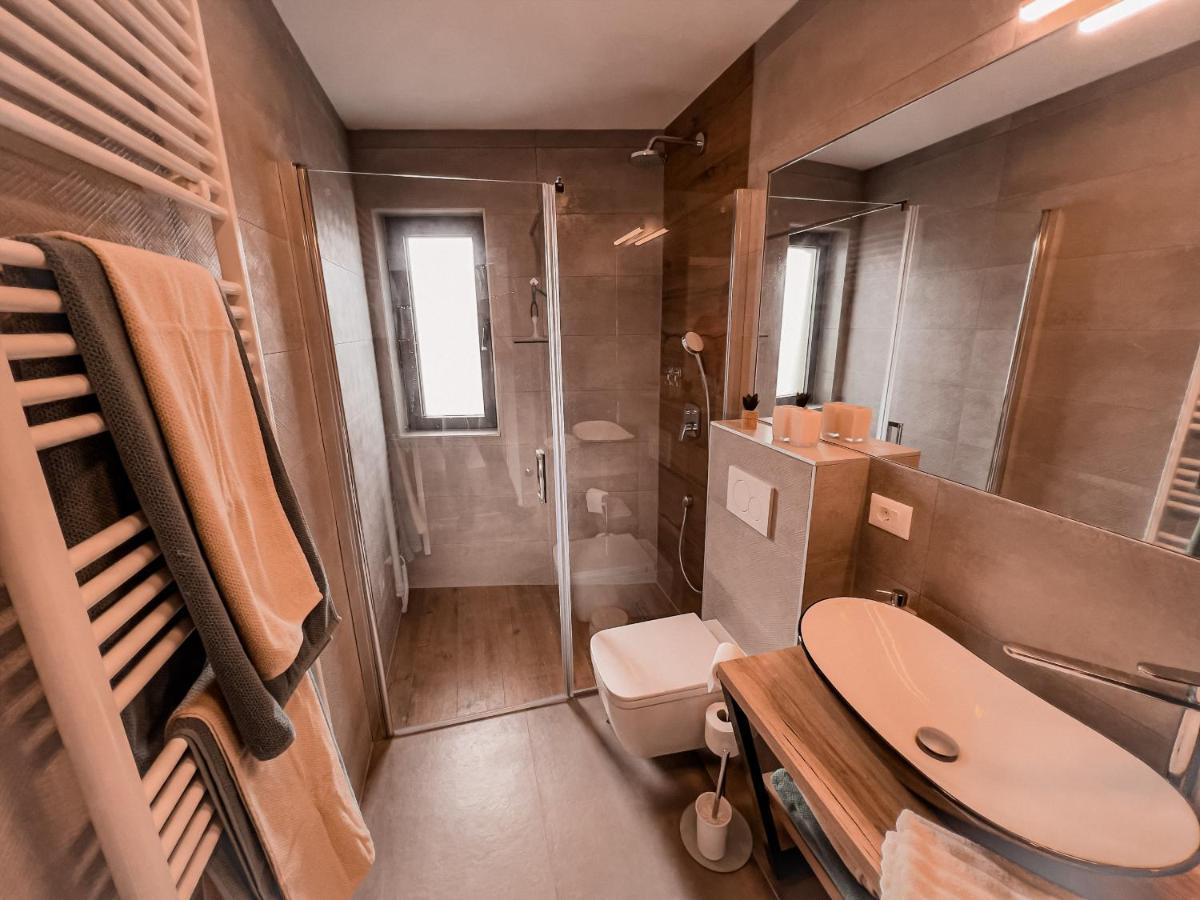 Villa Mirno More Apartments Malinska Extérieur photo
