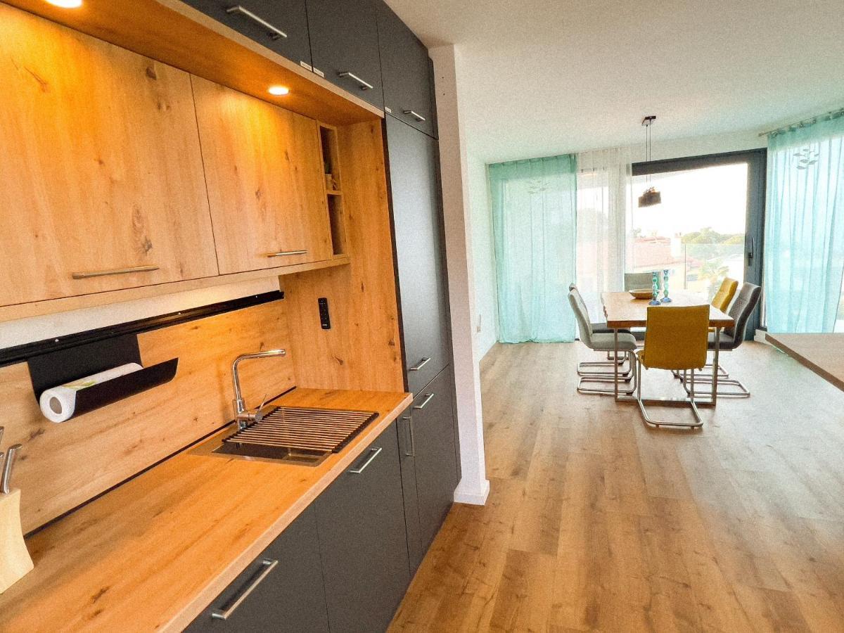 Villa Mirno More Apartments Malinska Extérieur photo